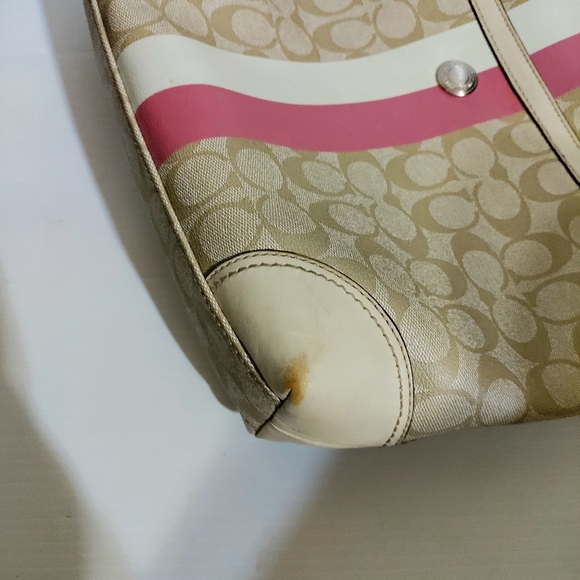 Coach Chelsea Heritage Pink and Tan . F14477 tote bag. - Picture 11 of 15